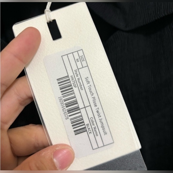 Endless rose SOFT TOUCH PLISSE TWIST JUMPSUIT size NEW - Picture 4 of 5